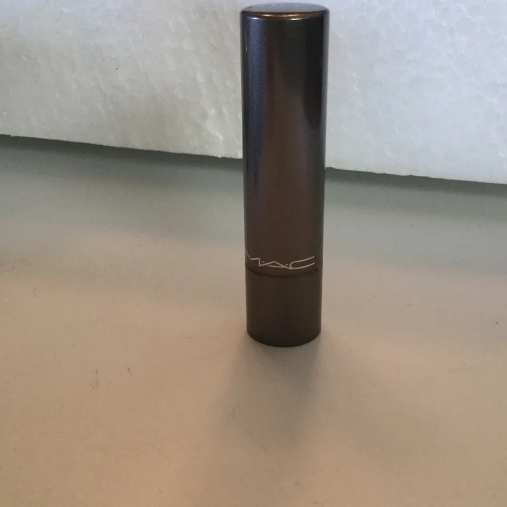 MAC Cosmetics mac huggable